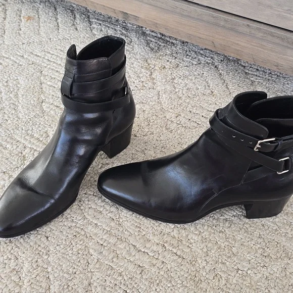 Saint Laurent Paris Black Ankle Boots with Chunky Heel and Buckle Detail - Picture 3 of 14